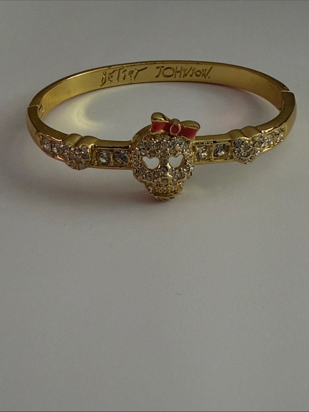 Betsy Johnson Skull crystal gold bracelet